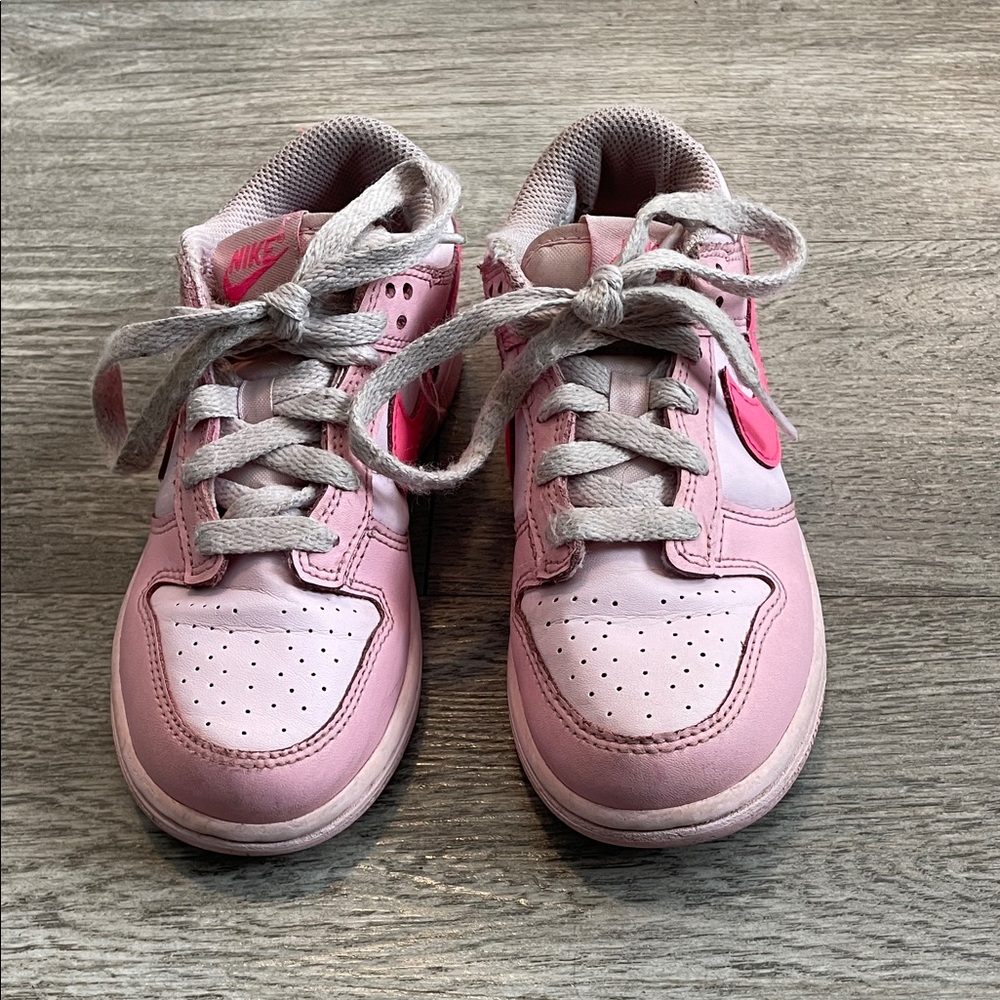 Pink Dunks - Picture 3 of 5